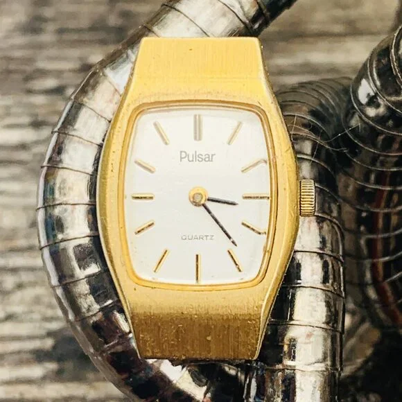 OOAK Pulsar Y590 Gold Tone/Custom Black Leather Band Sz 6.5 Working Watch Ring - Picture 3 of 9